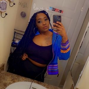 Meet your Posher, Stella